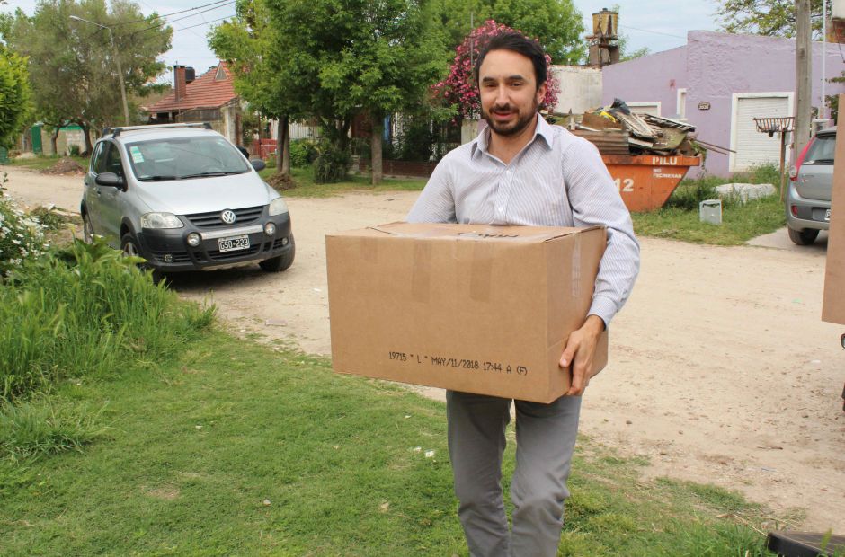 Entrega de alimentos al Comedor 